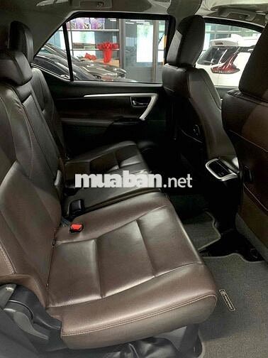 Toyota Fortuner 2.7 AT 4x2 Bạc