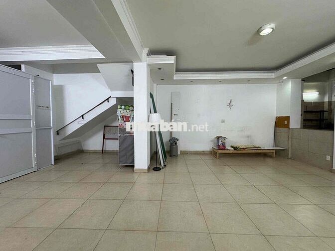 Mặt bằng kinh doanh mặt tiền đông đúc đa ngành nghề Tân Quy Q7 Lotte