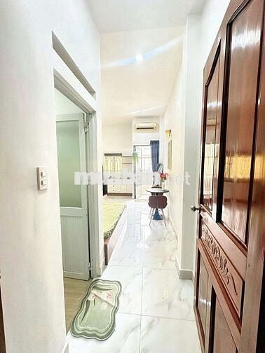 CĂN HỘ STUDIO 35M2 BAN CÔNG FULL NỘI THẤT GẦN NGÃ TƯ HÀNG XANH
