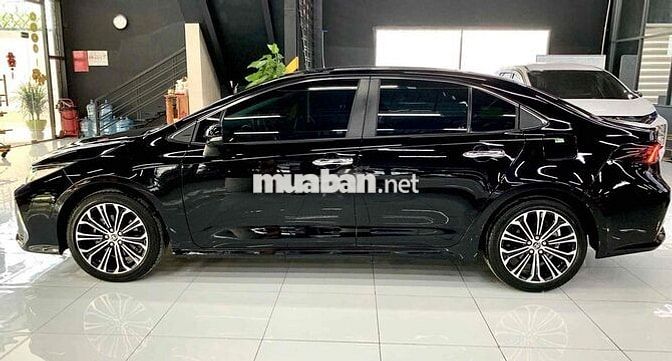 Toyota Corolla Altis 1.8V 2022 Đen