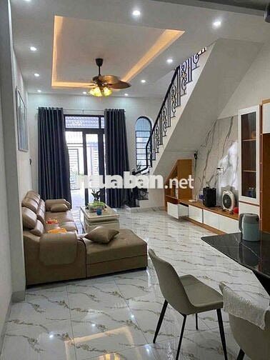 Cho Thuê Nhà Mới 4Phòng Ngủ Sân Ô Tô Gần UBND Phú Lợi