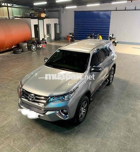 Toyota Fortuner 2.7 AT 4x2 Bạc