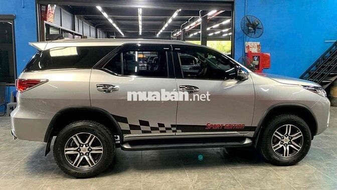 Toyota Fortuner 2.7 AT 4x2 Bạc
