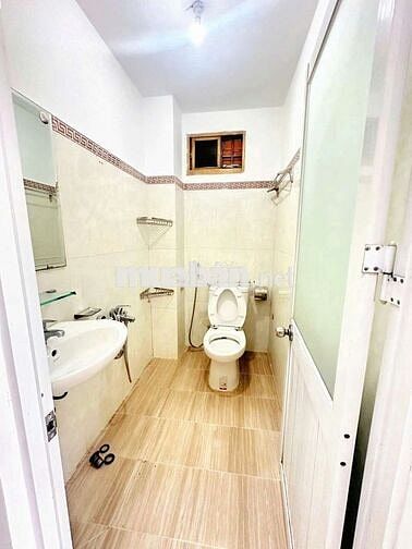 CĂN HỘ STUDIO 35M2 BAN CÔNG FULL NỘI THẤT GẦN NGÃ TƯ HÀNG XANH