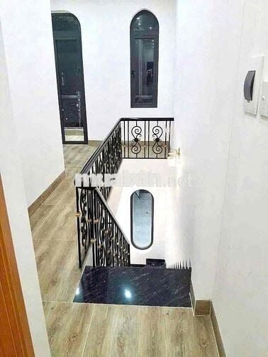 Cho Thuê Nhà Mới 4Phòng Ngủ Sân Ô Tô Gần UBND Phú Lợi