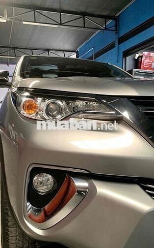 Toyota Fortuner 2.7 AT 4x2 Bạc