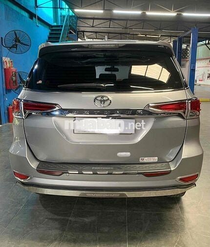 Toyota Fortuner 2.7 AT 4x2 Bạc