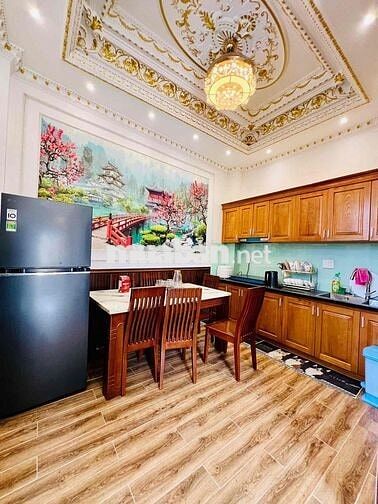 Cho Thuê Nhà Có Thang Máy Ngay Cầu Phú Long DT 5x16 1Trệt 3Lầu 4Pn 5Wc