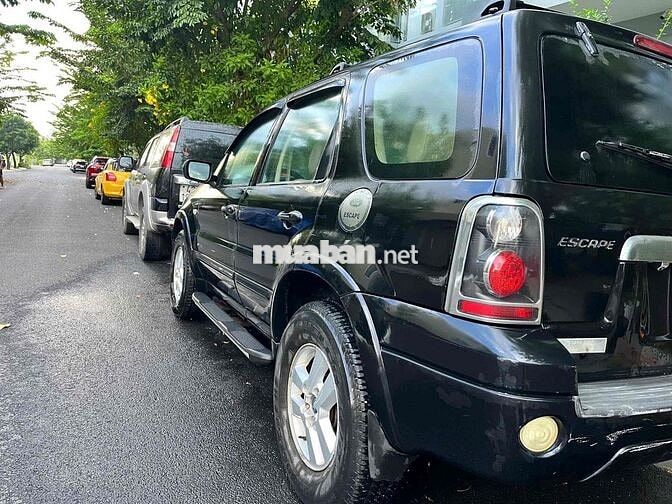 Ford Escape XLS Đen