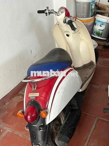 Honda Scoopy màu Đỏ Trắng Nhật Bản