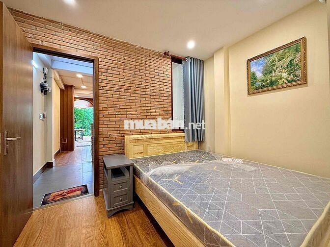 CHO THUÊ PHÒNG CỬA SỔ/BAN CÔNG QUẬN 10_CÁCH 500m QUA ĐH KINH TẾ UEH