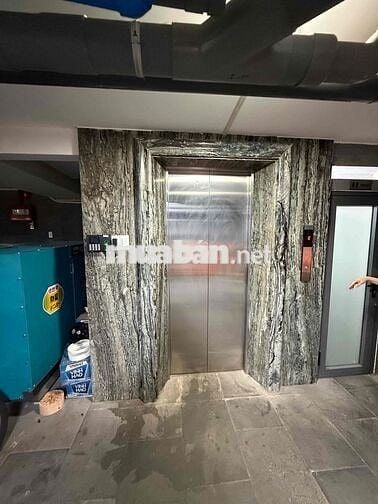 CHO THUÊ TOÀ NHÀ VĂN PHÒNG MẶT TIỀN KHU 300C GIÁ TỐT