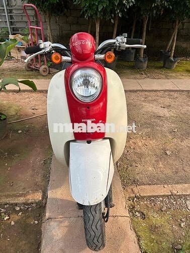 Honda Scoopy màu Đỏ Trắng Nhật Bản