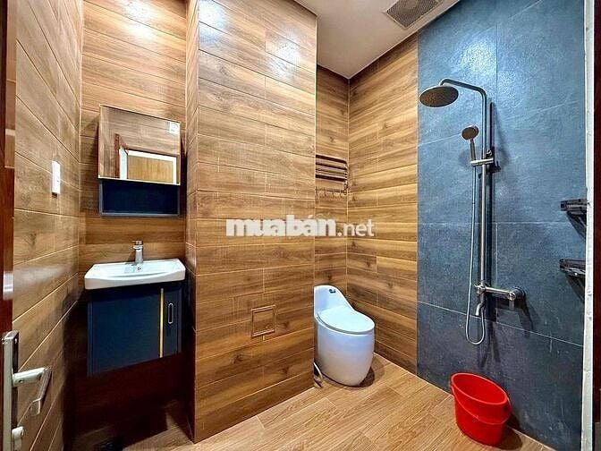 CHO THUÊ PHÒNG CỬA SỔ/BAN CÔNG QUẬN 10_CÁCH 500m QUA ĐH KINH TẾ UEH