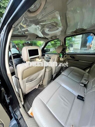 Ford Escape XLS Đen