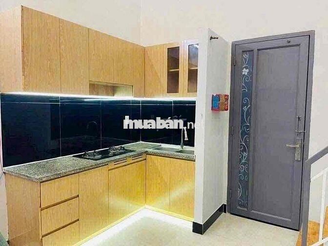 CHO THUÊ NHÀ ĐẦY ĐỦ NỘI THẤT 2PHÒNG NGỦ SÂN Ô TÔ GẦN UBND PHÚ LỢI