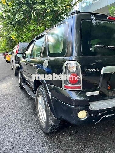 Ford Escape XLS Đen