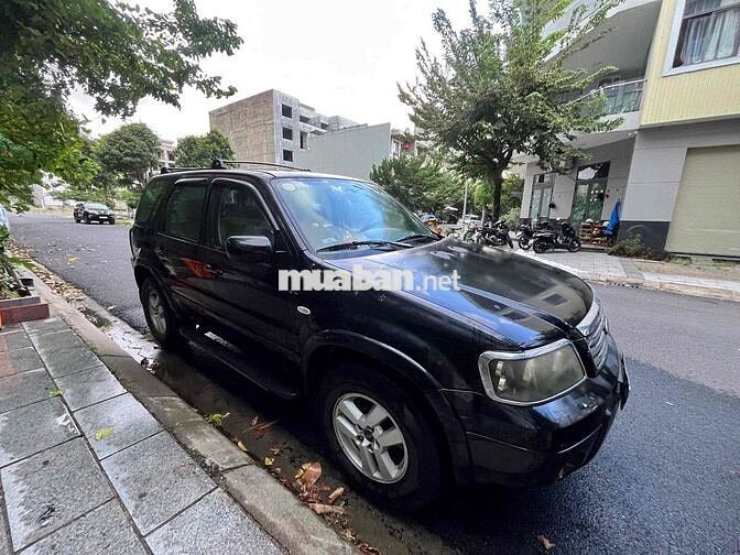 Ford Escape XLS Đen