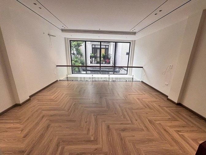 Bán nhà Nguyễn Văn Linh 50m2 x 7T thang máy, gara ô tô, nhỉnh 12 tỷ