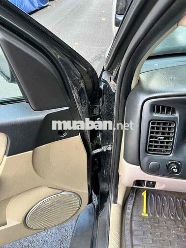 Ford Escape XLS Đen