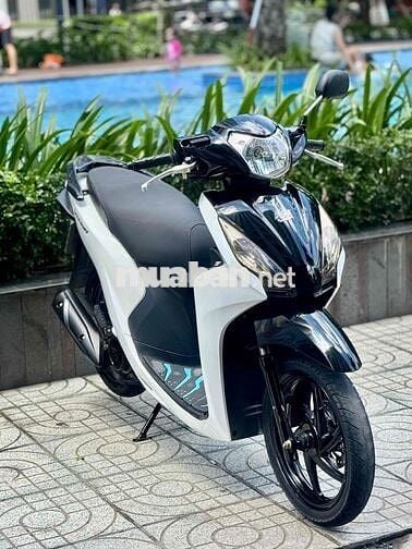 Vision 2017 trắng đen sporty (nợ xấu 9đ nhận xe)