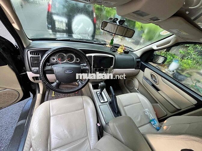 Ford Escape XLS Đen