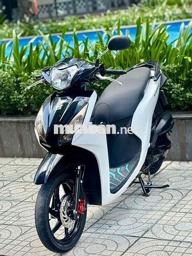 Vision 2017 trắng đen sporty (nợ xấu 9đ nhận xe)