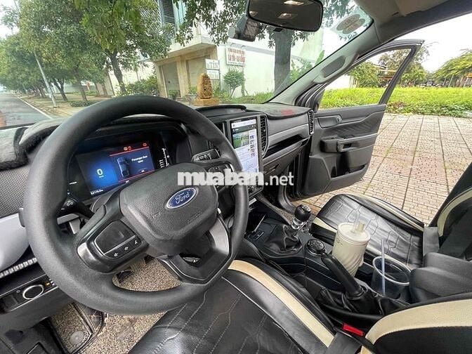 Ford Ranger Số sàn 2 cau 62.176 km Xám