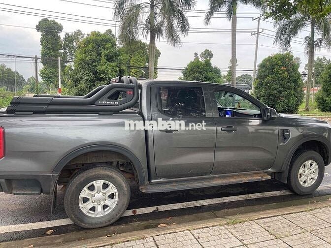 Ford Ranger Số sàn 2 cau 62.176 km Xám