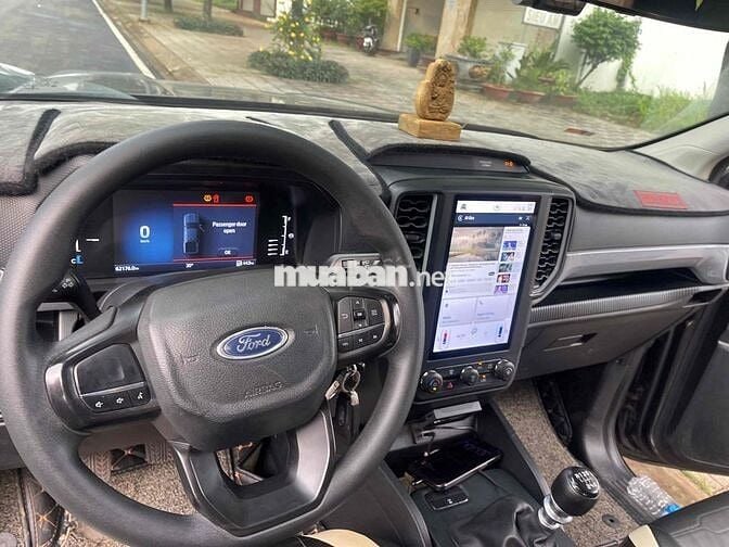 Ford Ranger Số sàn 2 cau 62.176 km Xám