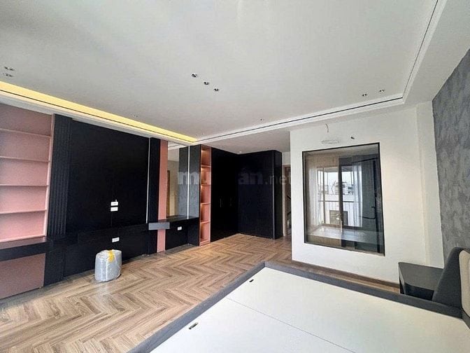 Bán nhà Nguyễn Văn Linh 50m2 x 7T thang máy, gara ô tô, nhỉnh 12 tỷ