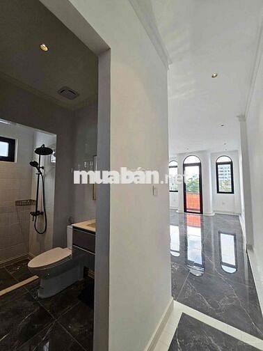 nhà cho thuê, có thang máy mới xây trung tâm Quận 1 khu Tân Định
