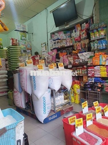 Tuyển nam phụ bán hàng