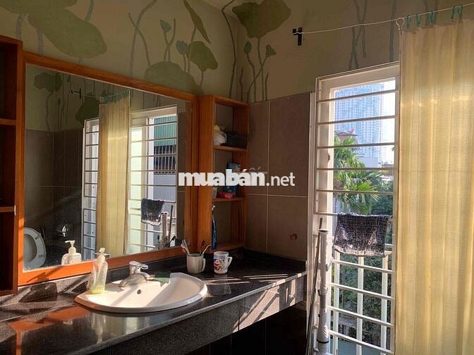 Phòng trọ 40m2 gần cầu Long Biên, ngập ánh nắng