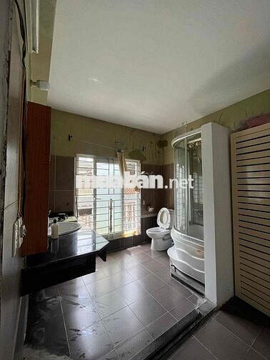 Phòng trọ 40m2 gần cầu Long Biên, ngập ánh nắng