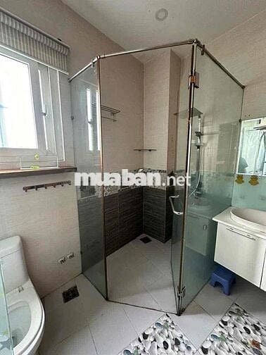 Tìm nữ ở ghép phòng trong nhà nguyên căn