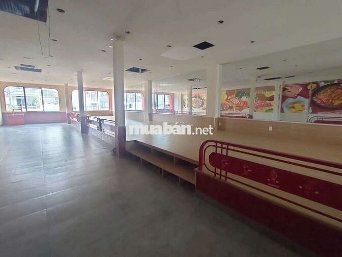 CHO THUÊ MBKD  344M2 MẶT TIỀN ĐƯỜNG BÀ HOM 130tr/ tháng