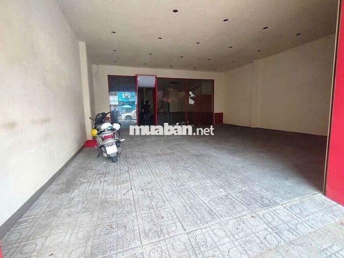 CHO THUÊ MBKD  344M2 MẶT TIỀN ĐƯỜNG BÀ HOM 130tr/ tháng