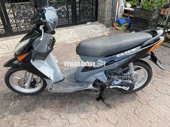 Honda Click đen