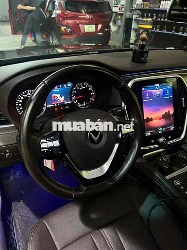 VinFast Lux A Base 2.0 AT Đen 80000 km
