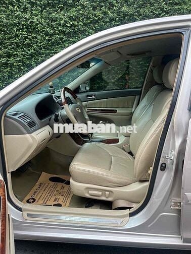 Toyota Camry 3.0V chính chủ hồ sơ cầm tay