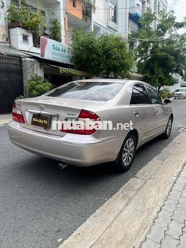 Toyota Camry 3.0V chính chủ hồ sơ cầm tay