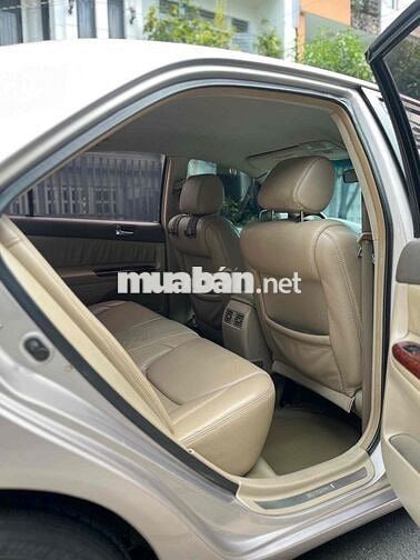 Toyota Camry 3.0V chính chủ hồ sơ cầm tay