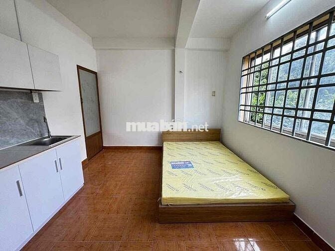 PHÒNG MỚI XÂY CHỈ 2TR5. GẦN ĐH HUFLIT
