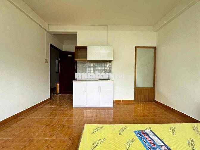 PHÒNG MỚI XÂY CHỈ 2TR5. GẦN ĐH HUFLIT