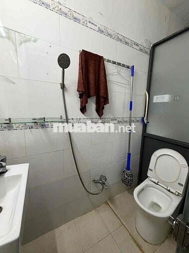 cho thuê phòng ở gia đình 2 người ,phòng rất ok.