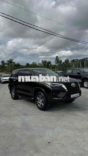 Toyota Fortuner 2.4G 4x2 AT 2021 1 chủ giá tốt