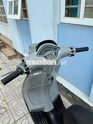 Piaggio Vespa Sprint 2022 Xám xi măng iGet ABS