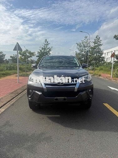 Toyota Fortuner 2017 Xám Số sàn