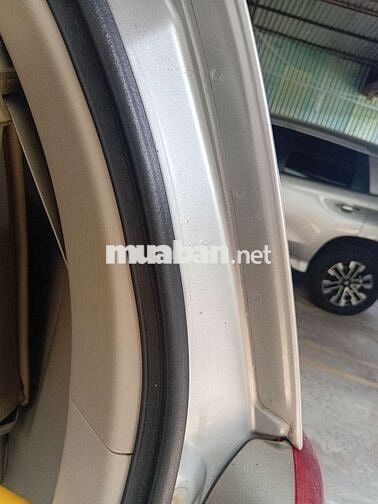 Toyota Innova 2.0E 2015 Số sàn Bạc